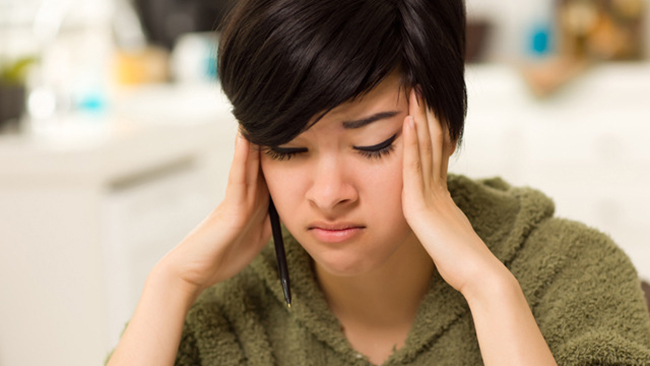 Mí mắt 2 bên không đều nhau thì có bấm mí Hàn Quốc được không?
