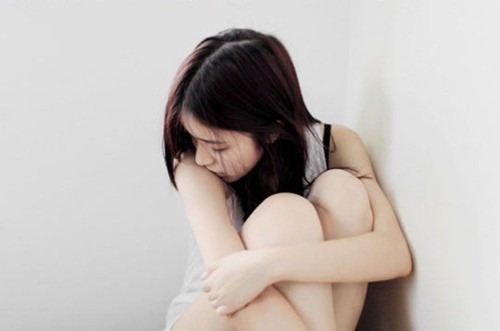 Giải đáp thắc mắc có nên nhấn mí không?